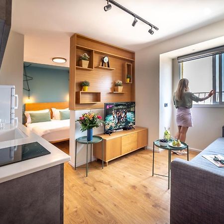 The Six Days Stylish One Bedroom Apartments Ейлат Екстериор снимка