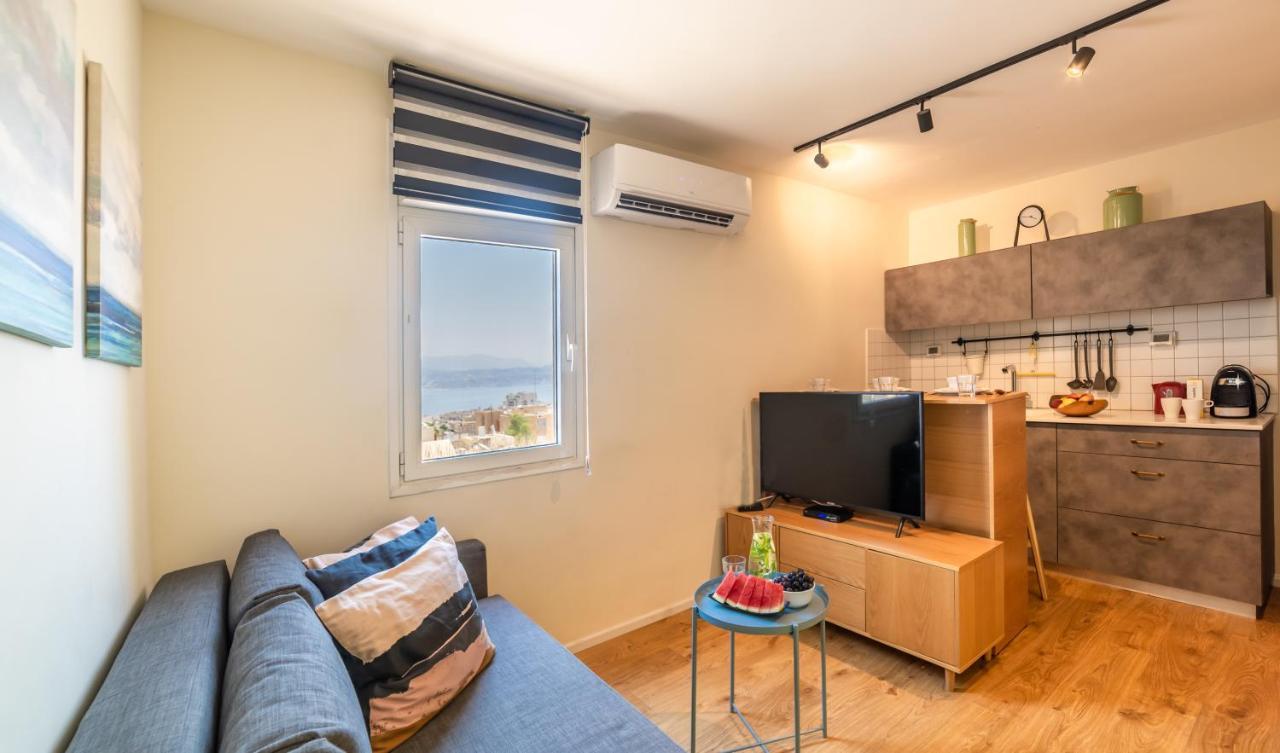 The Six Days Stylish One Bedroom Apartments Ейлат Екстериор снимка